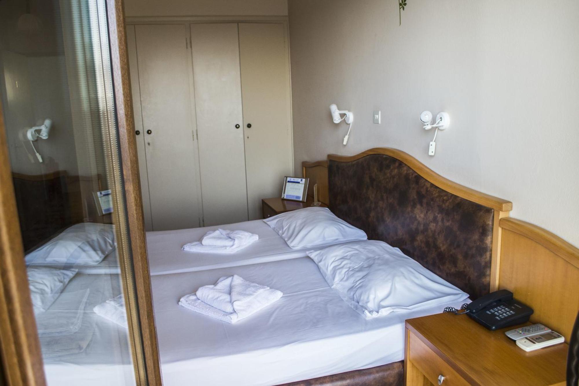 Sappho Hotel Skala Eresou Room photo